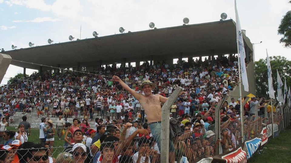 V Tucumanu vítaly dakaráky tisíce fanoušků